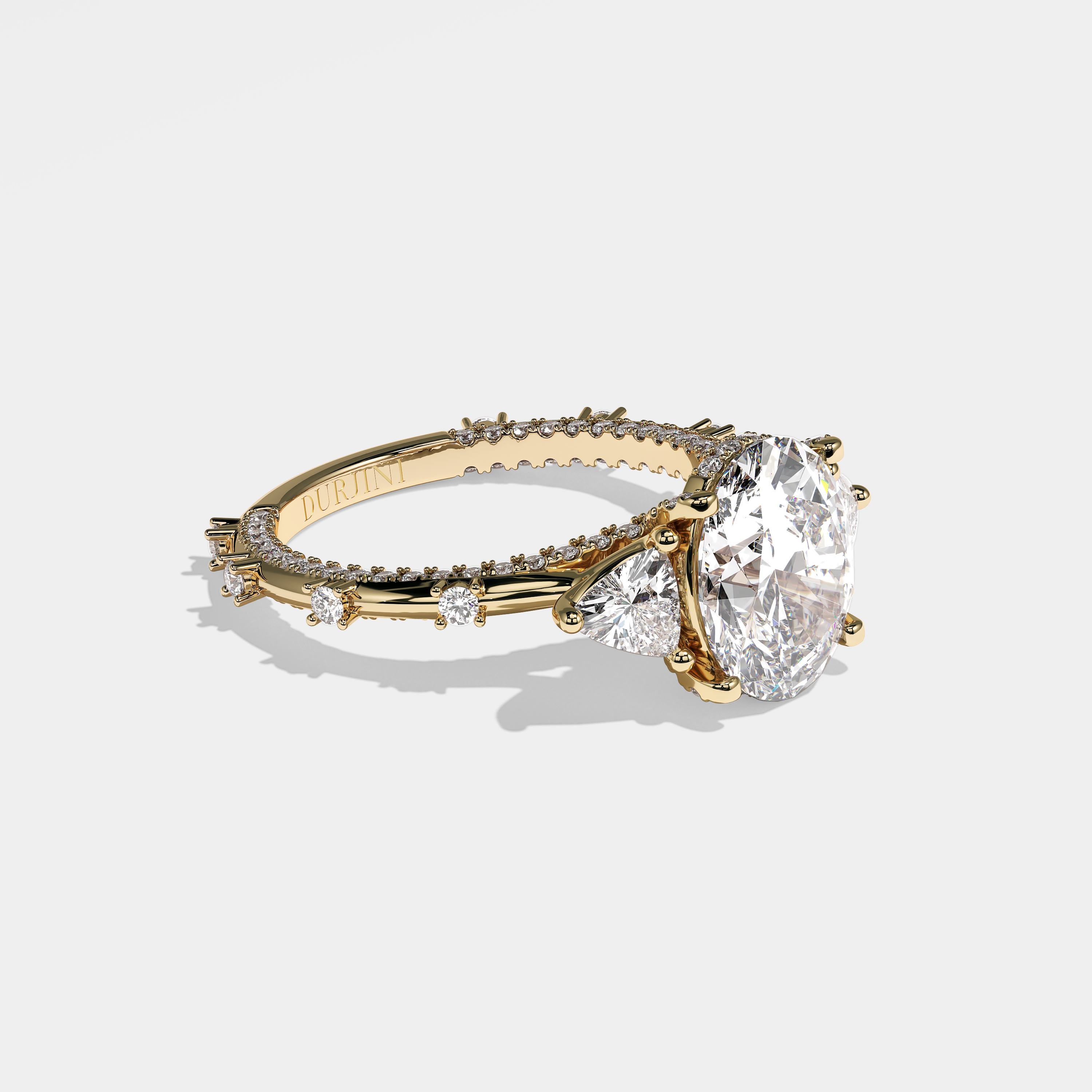 María oval halo diamond engagement ring in 18K yellow gold by Kurbãni Durjini, right view