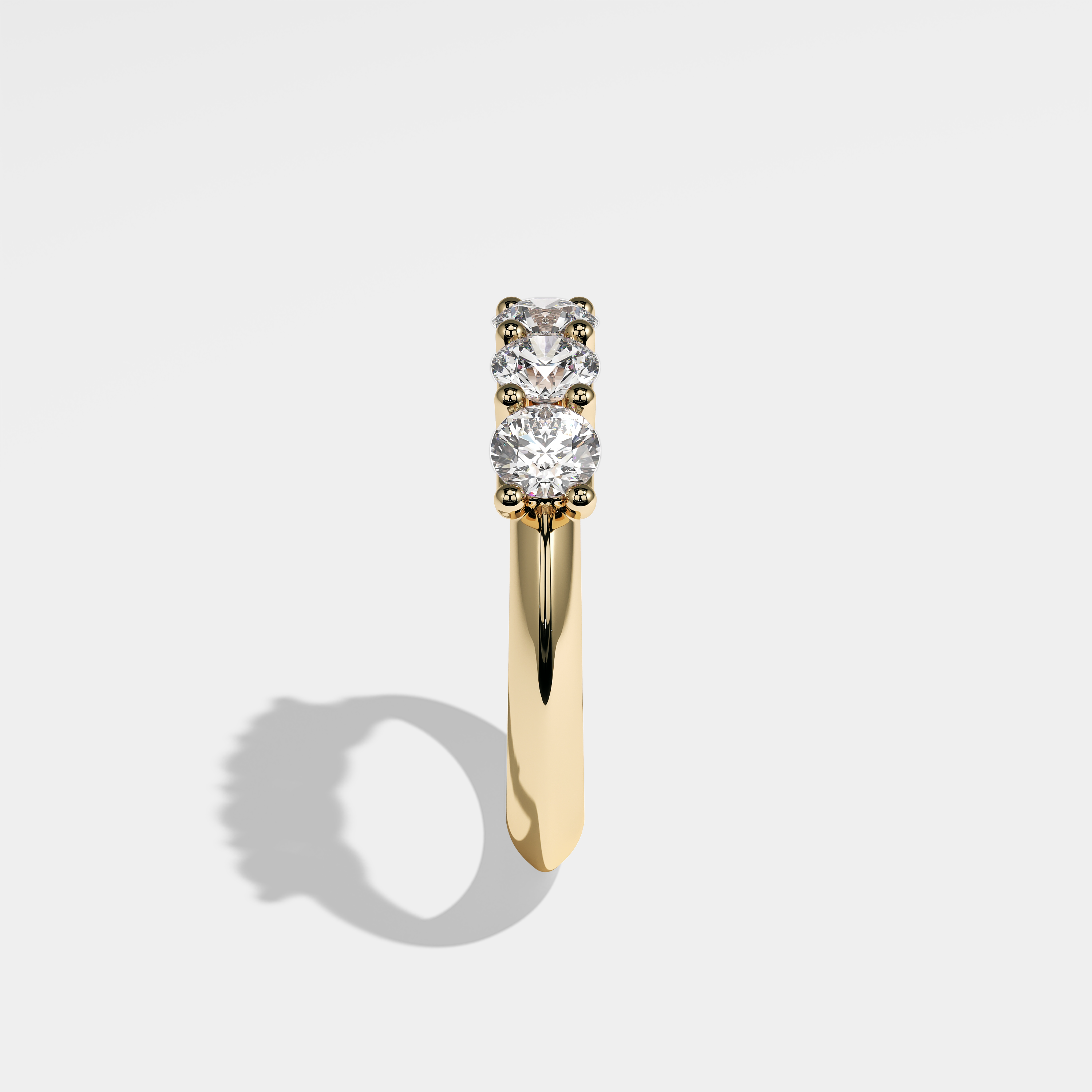 Side View – Kurbãni Durjini Mireille Diamond Round Brilliant Engagement Ring Yellow Gold