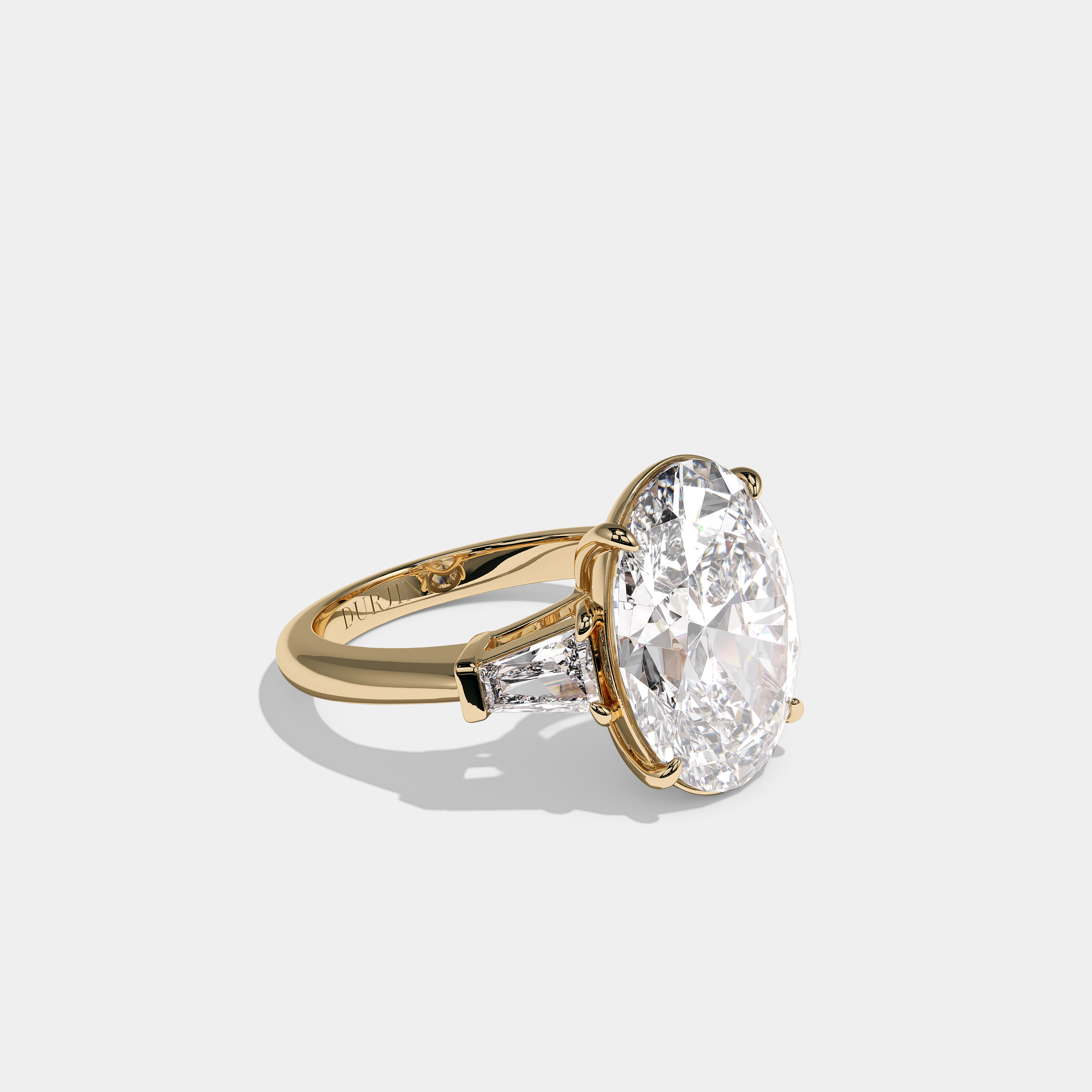 Right View – Kurbãni Durjini Isolde du Vent Diamond Oval Halo Engagement Ring Yellow Gold