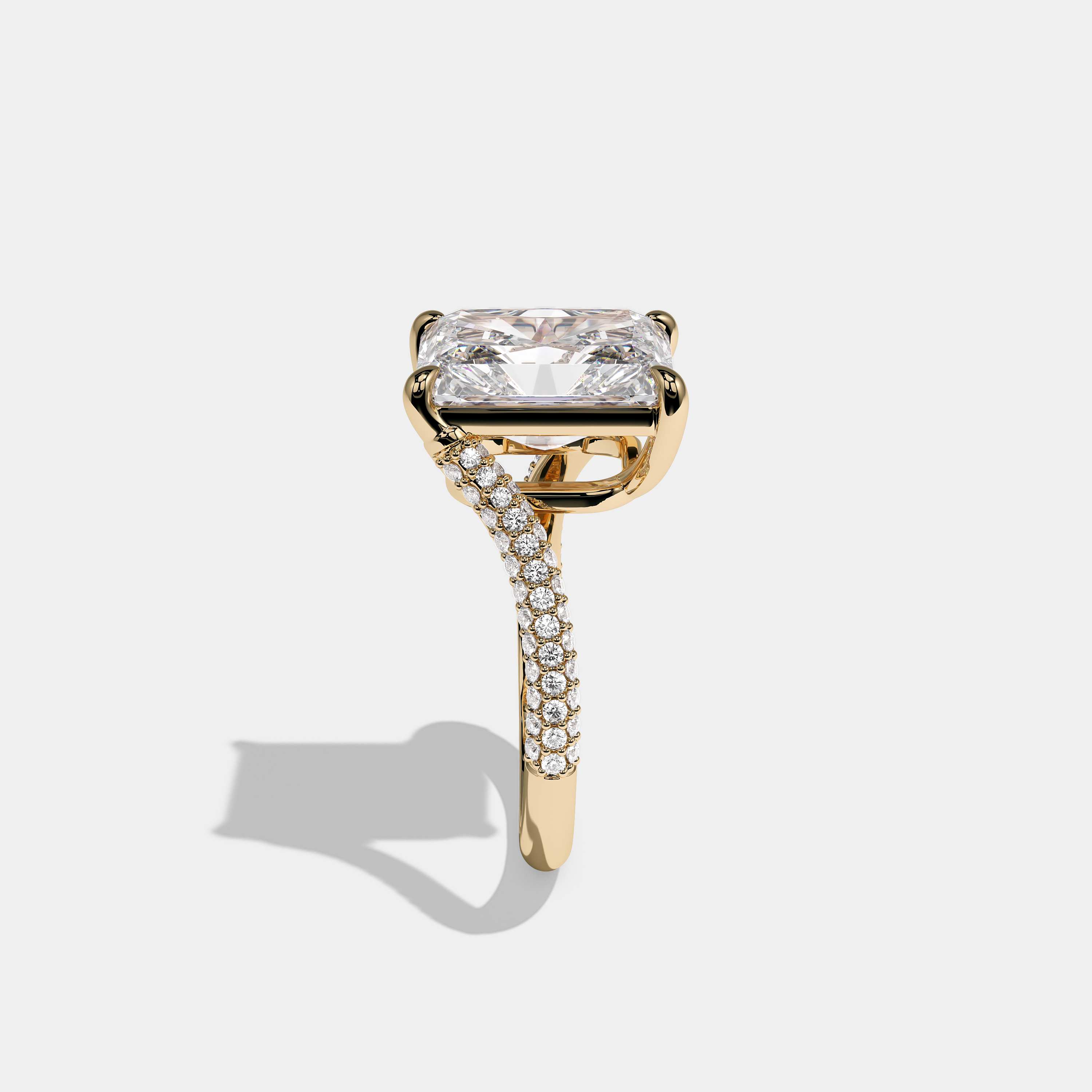 Comtesse Auréliane Diamond Radiant Engagement Ring 18K Yellow Gold 10.00ct