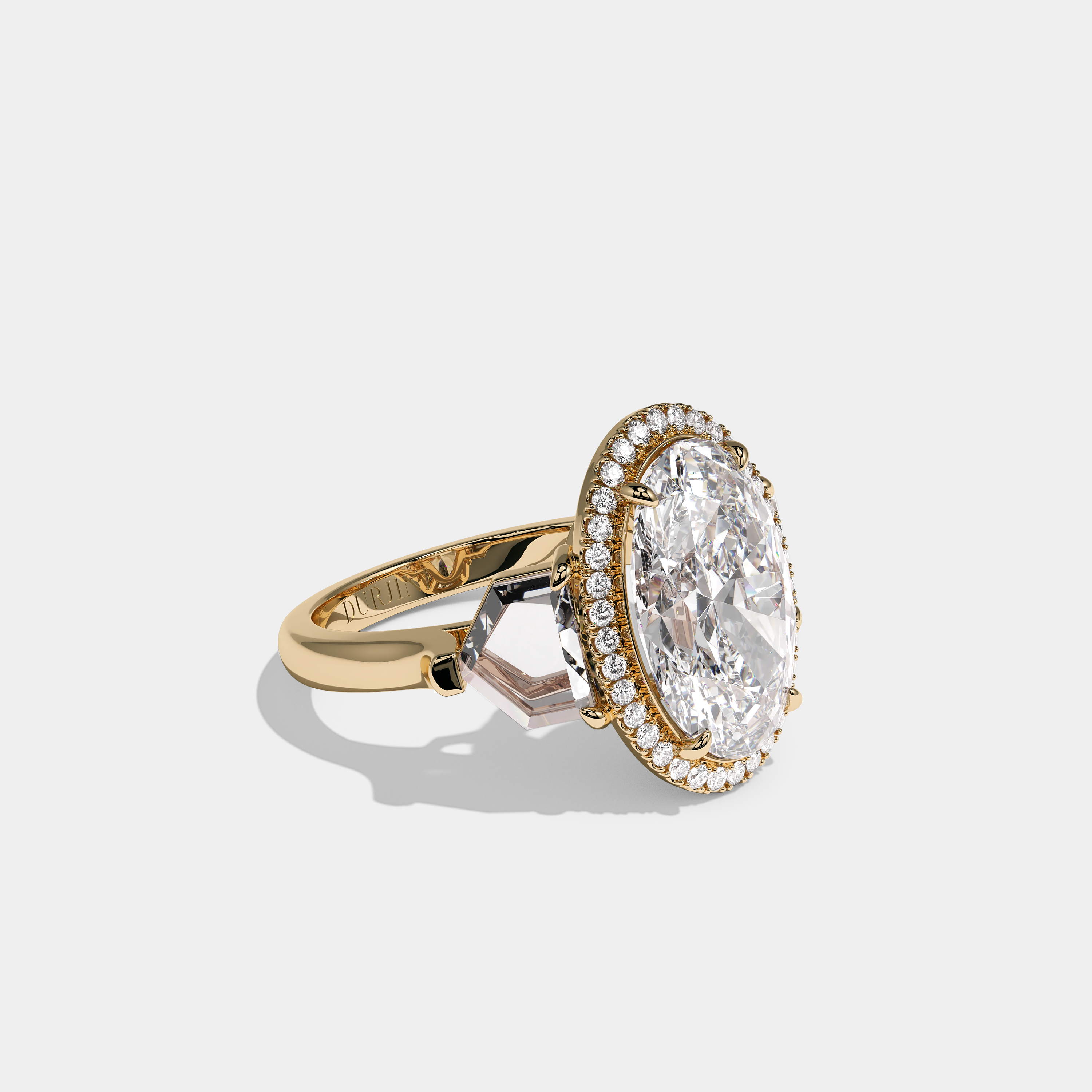 Right View – Kurbãni Durjini Vaudrieu Majesté Diamond Oval Halo Engagement Ring Yellow Gold