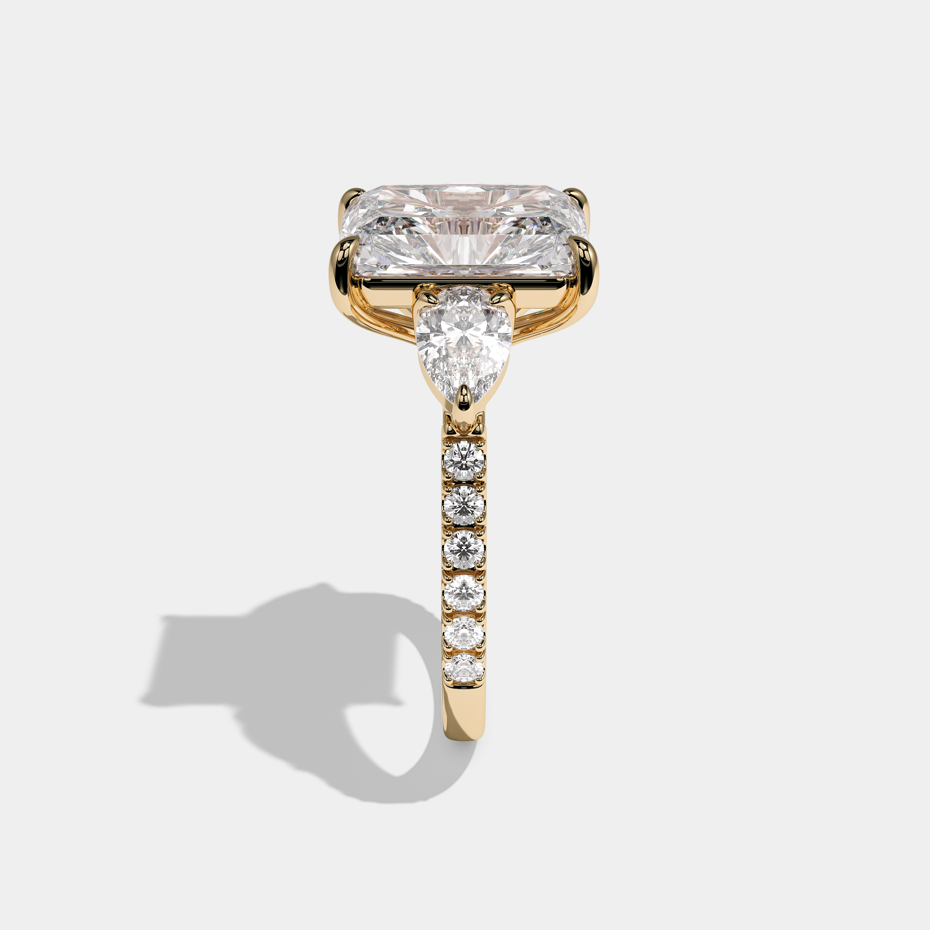 Side View – Kurbãni Durjini Aurelle Royale Diamond Radiant Halo Engagement Ring