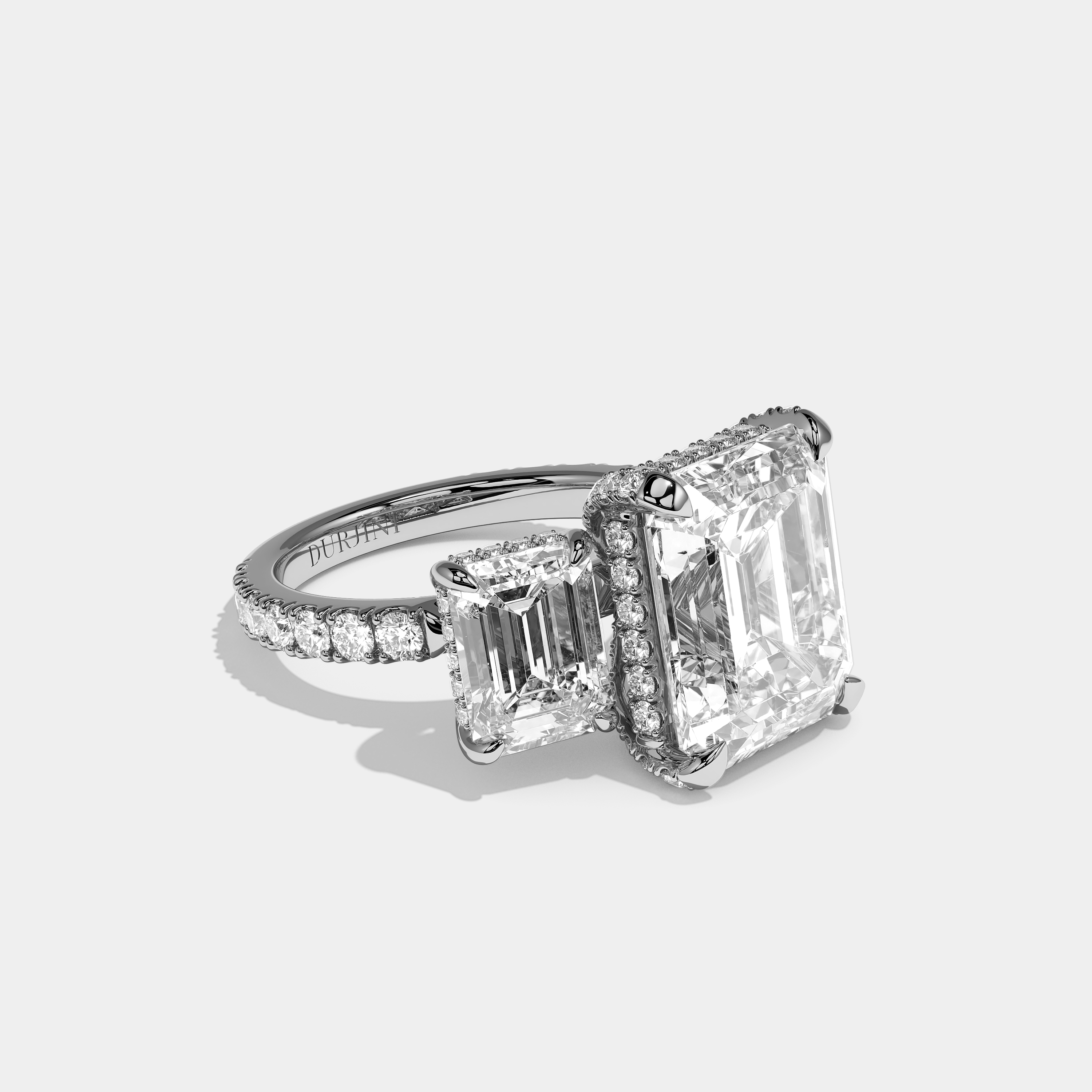 Right View – Kurbãni Durjini Marcellin Éclat Diamond Emerald Halo Engagement Ring