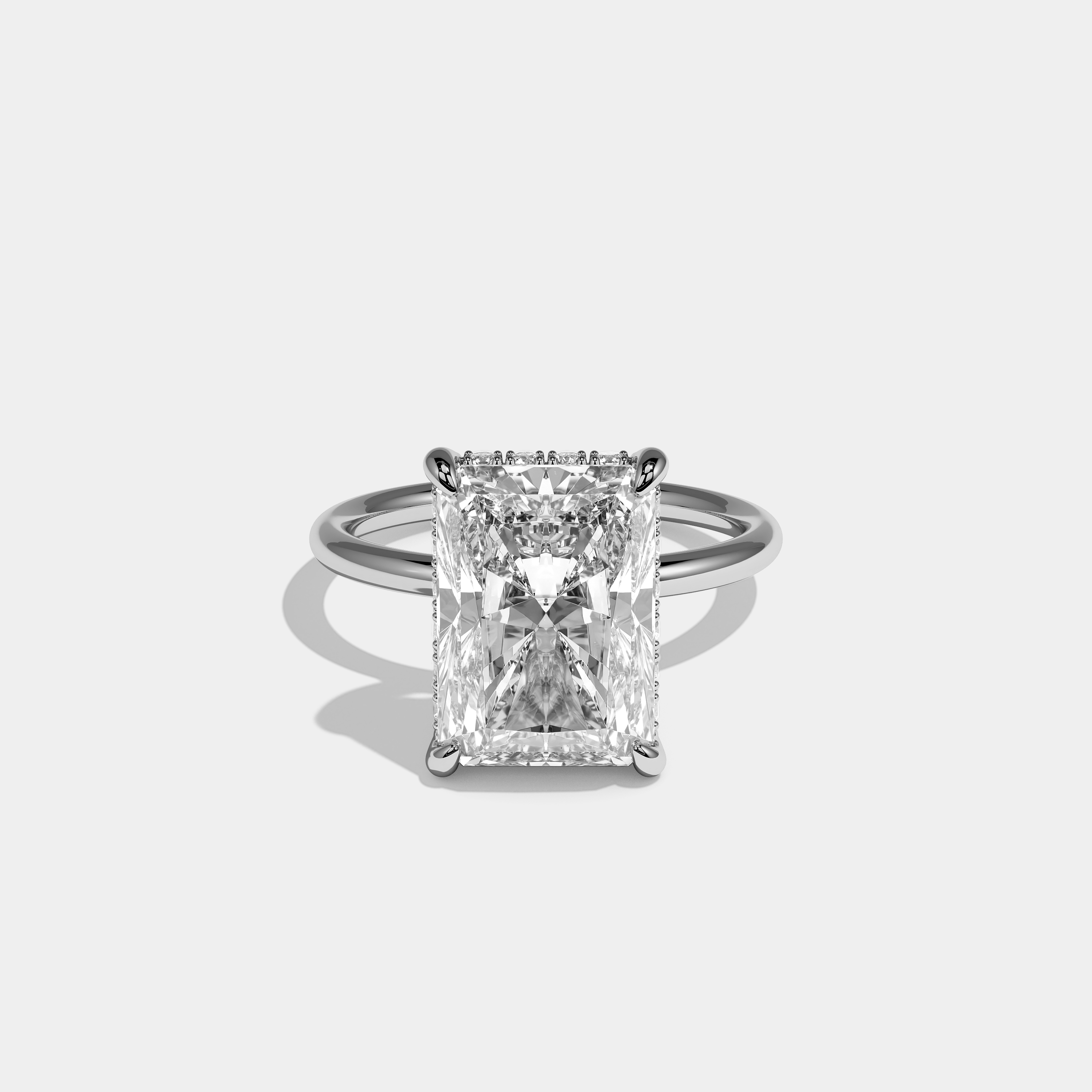 Front view Thalor Étoile Diamond Radiant Halo Engagement Ring 18K White Gold Kurbãni Durjini