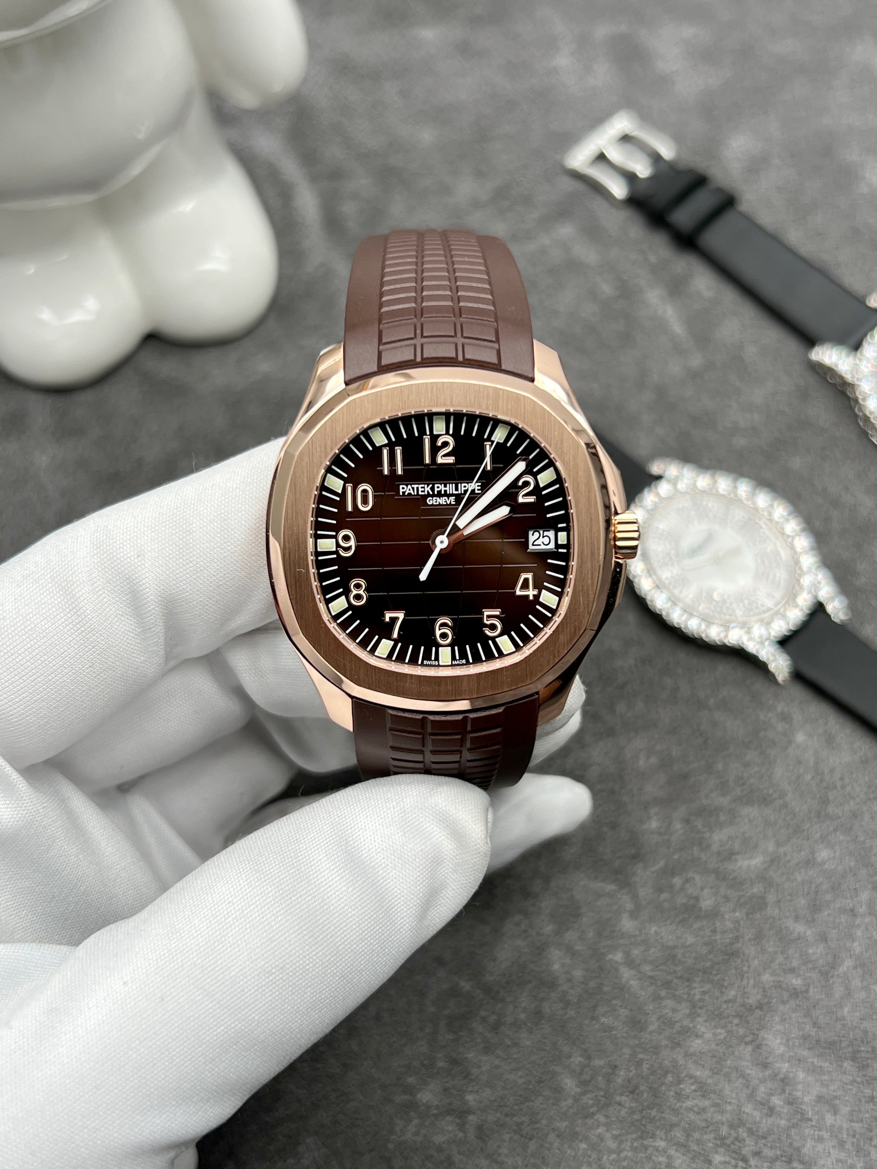 PATEK PHILIPPE AQUANAUT ROSE GOLD 5167R-001