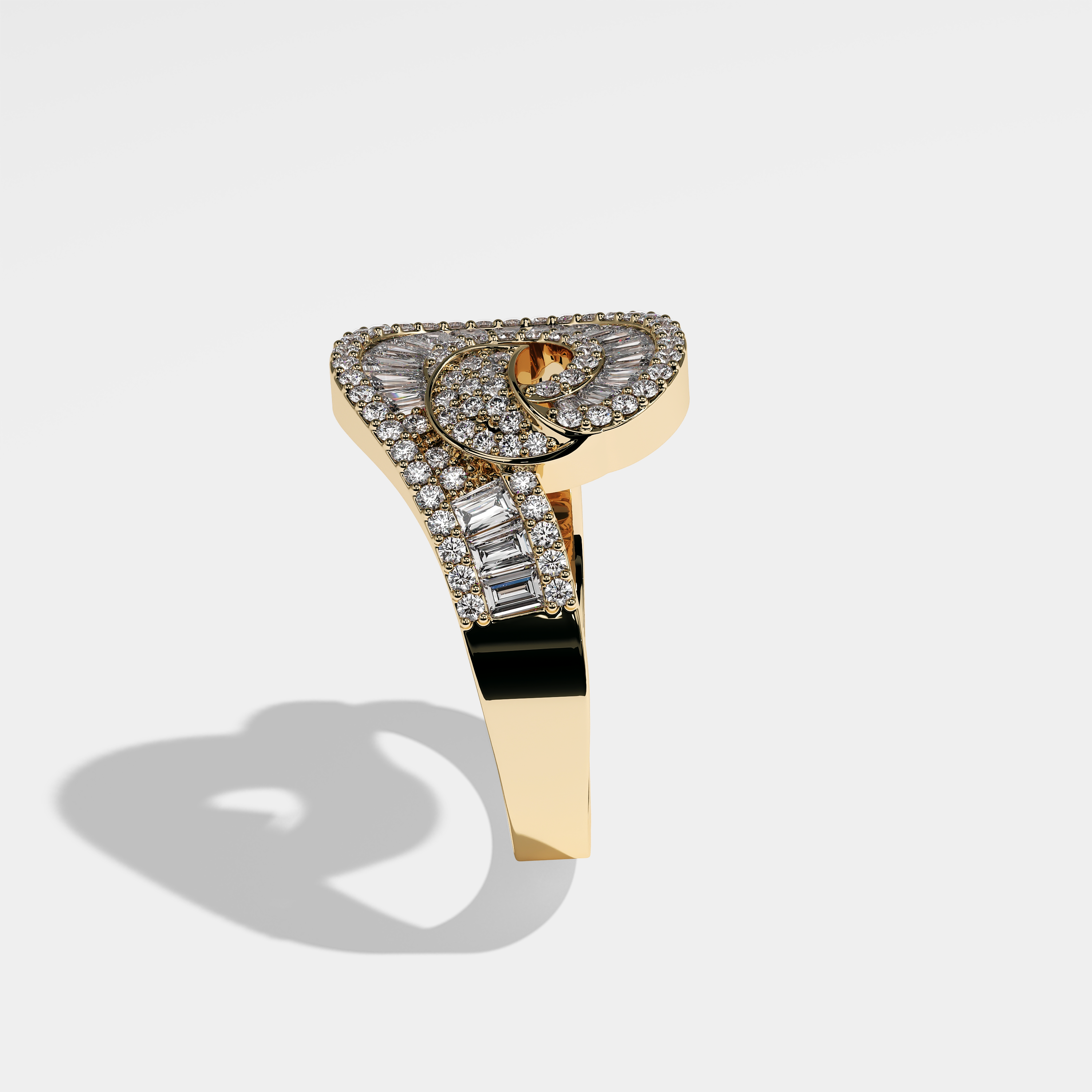 Side View – Kurbãni Durjini Mirrage Diamond Baguette Cut Ring Yellow Gold