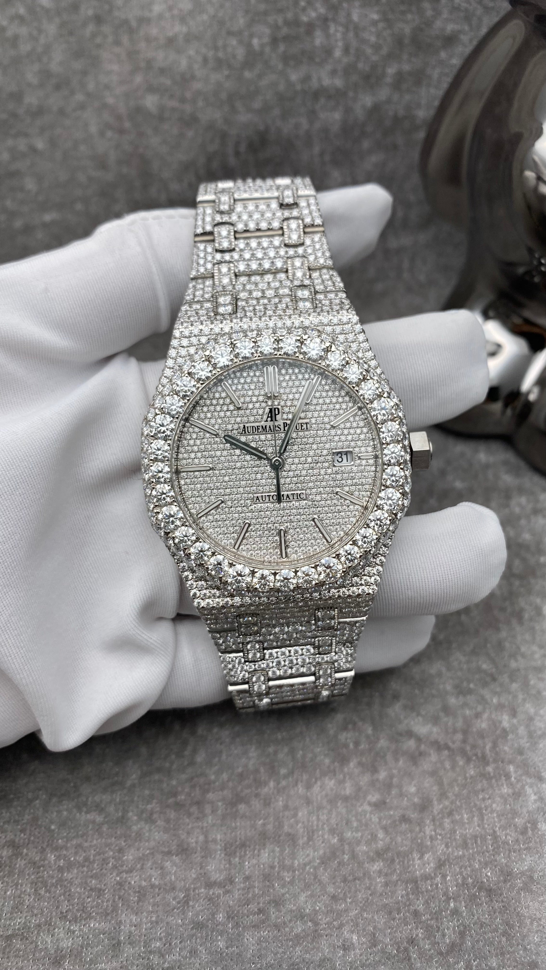 Customised Diamond Pavé Audemars Piguet Royal Oak 41mm Watch 15400ST