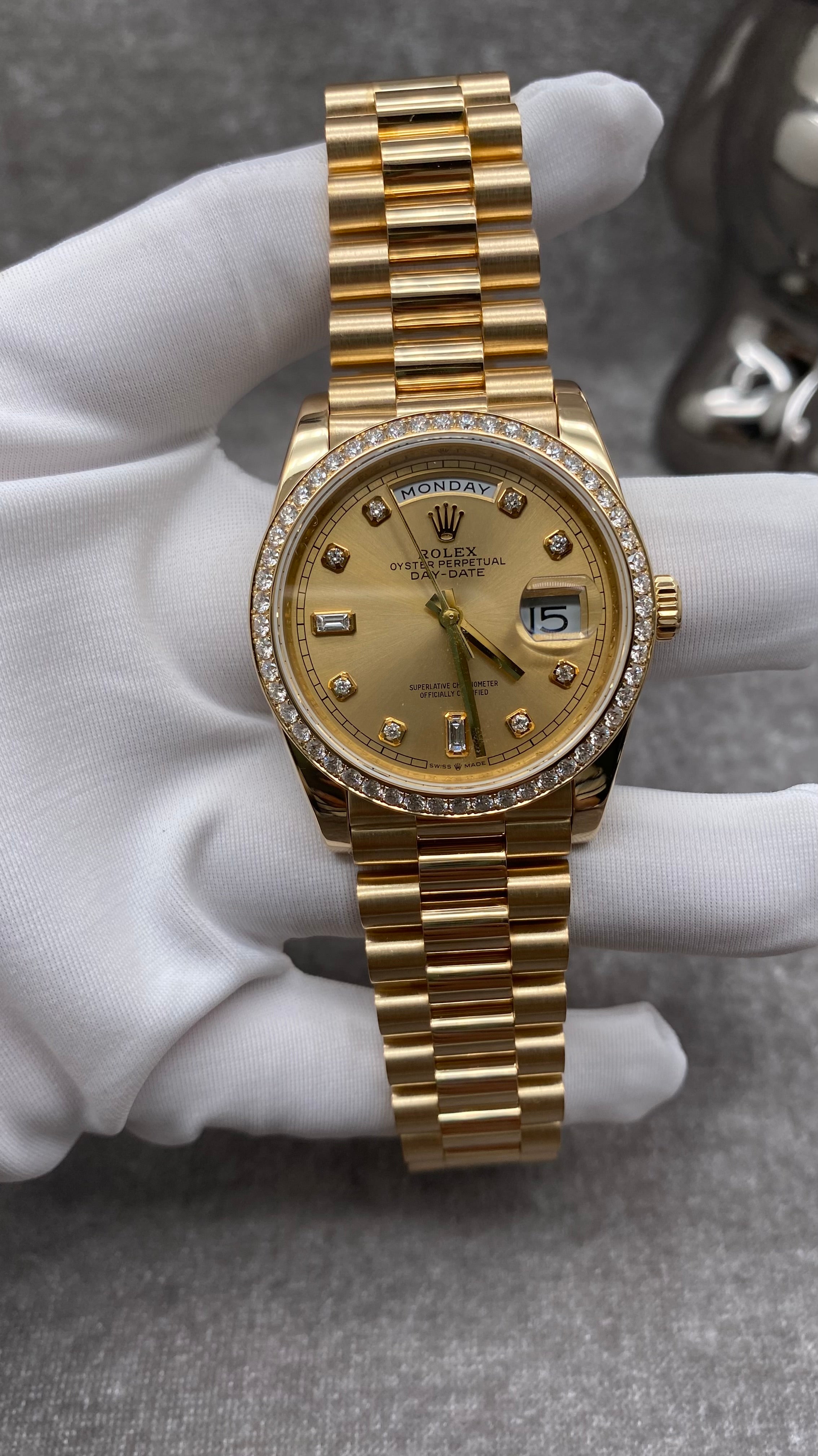 Rolex Day-Date 40mm Yellow Gold Diamond Bezel Midsize Watch