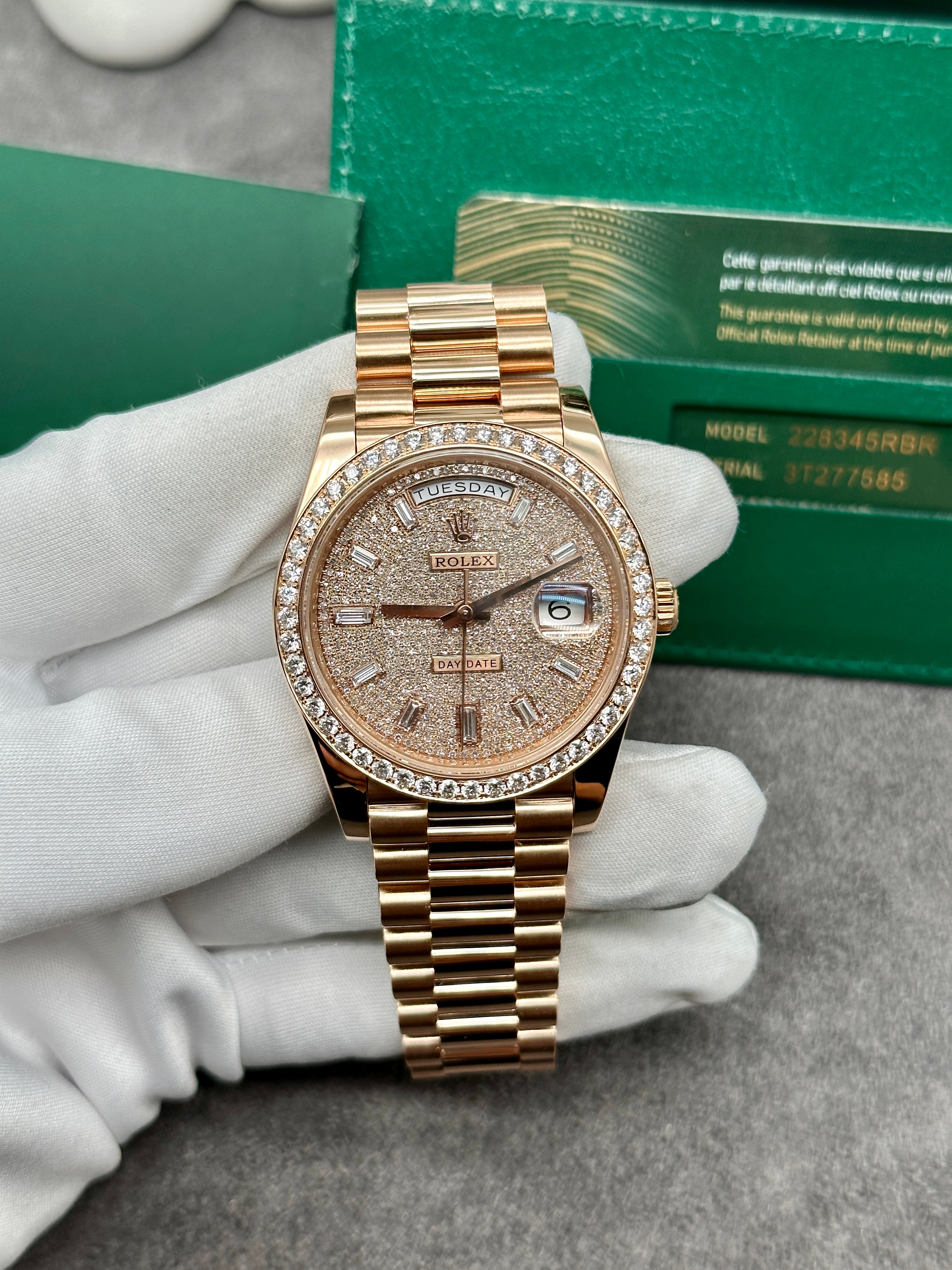 Rolex Day-Date 40 Rose Gold Diamond Bezel Diamond-Paved