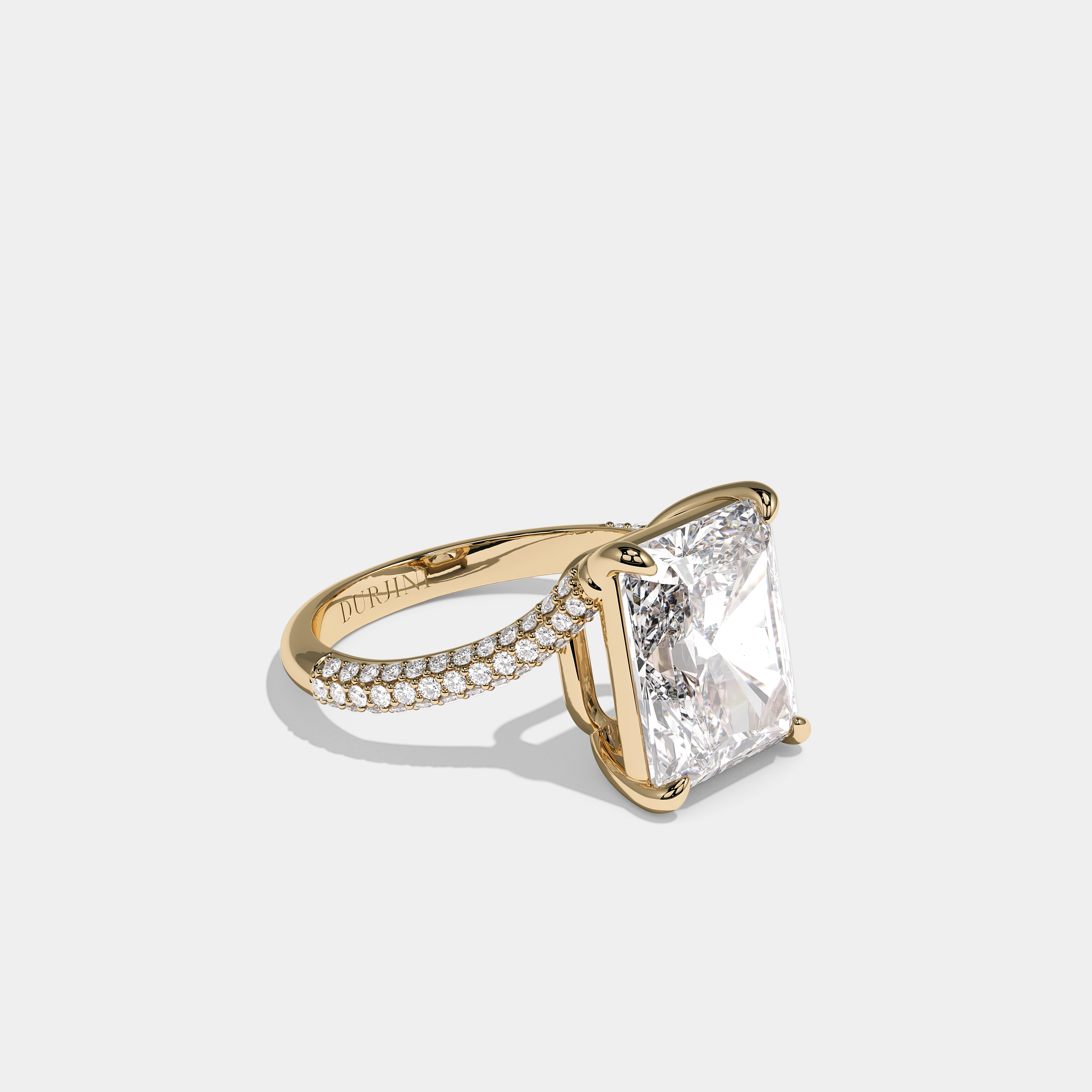 Comtesse Auréliane Diamond Radiant Engagement Ring 18K Yellow Gold 10.00ct