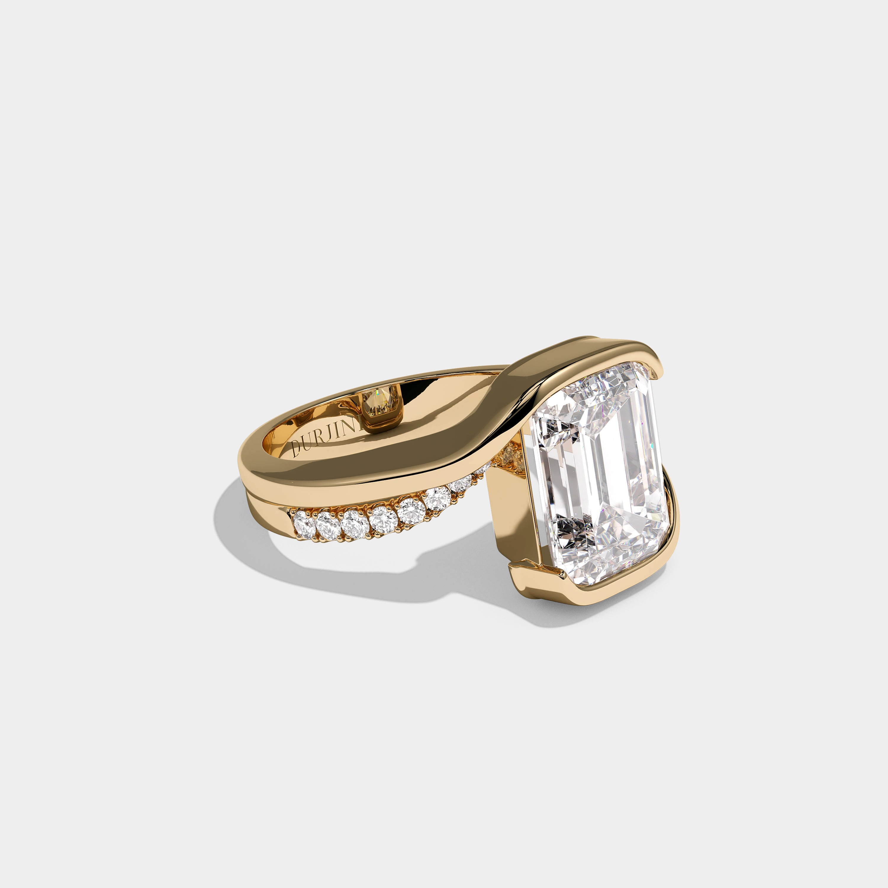 Right View – Kurbãni Durjini Virelle Royale Diamond Emerald Engagement Ring