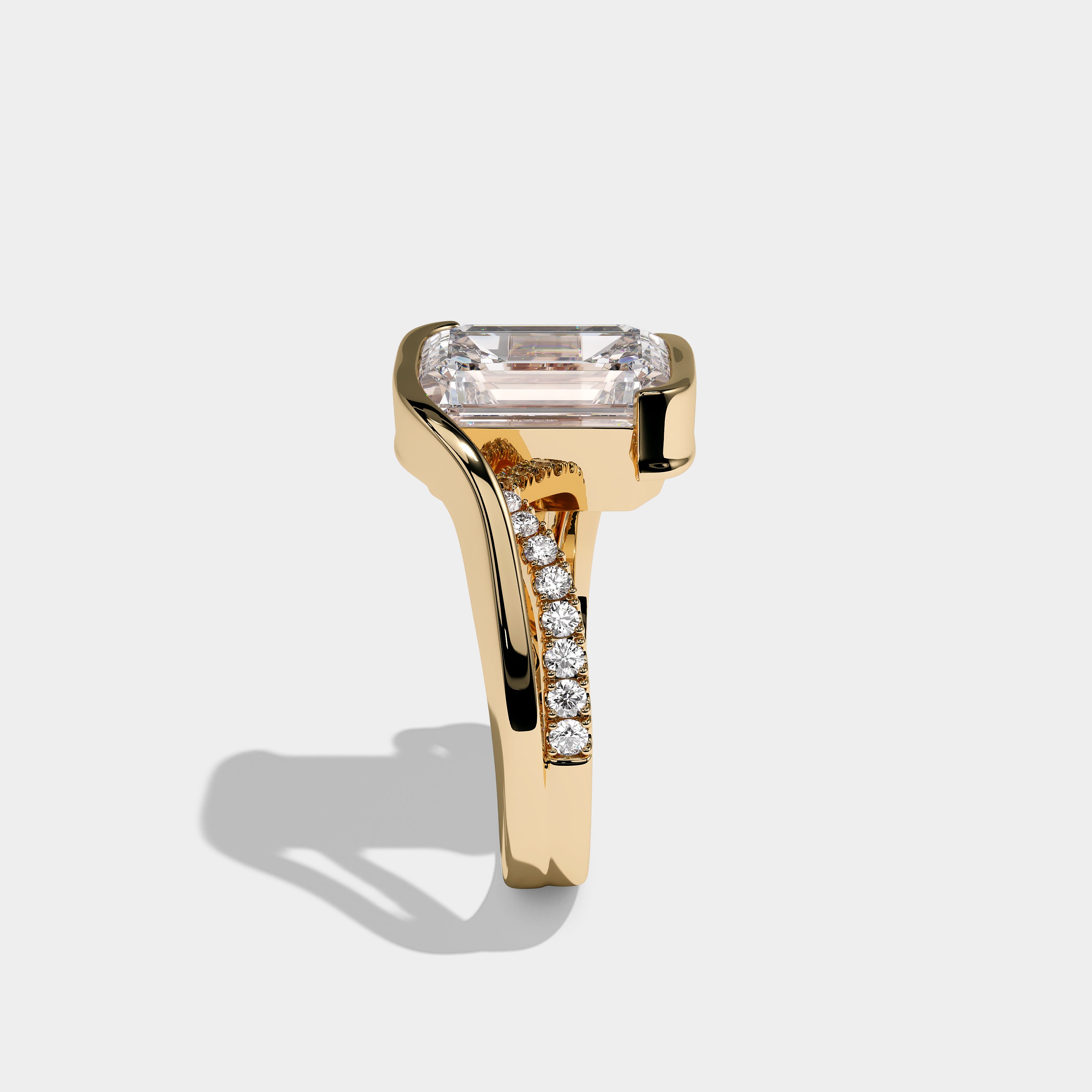 Side View – Kurbãni Durjini Virelle Royale Diamond Emerald Engagement Ring