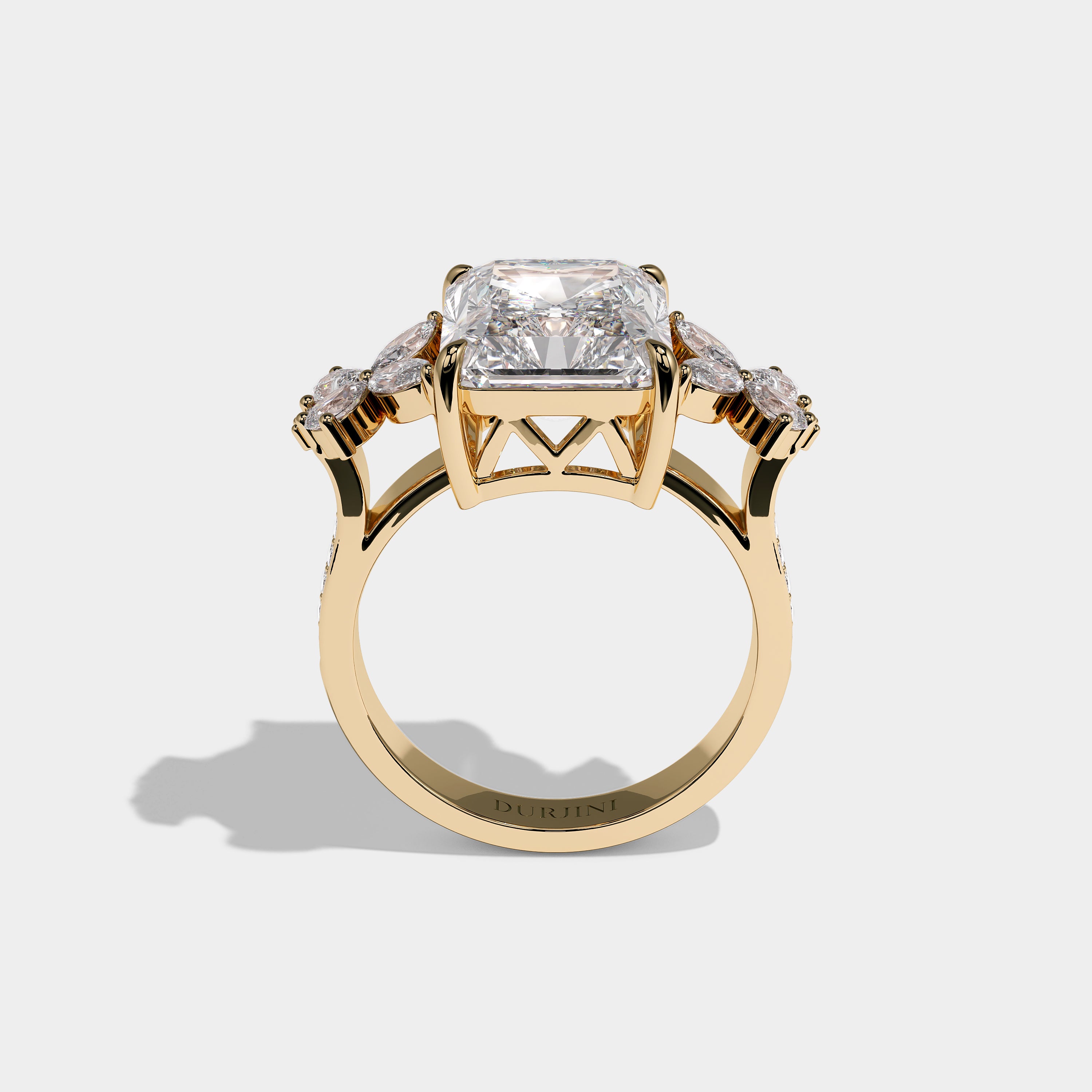 Full View – Kurbãni Durjini Cendrine Royale Diamond Radiant Engagement Ring