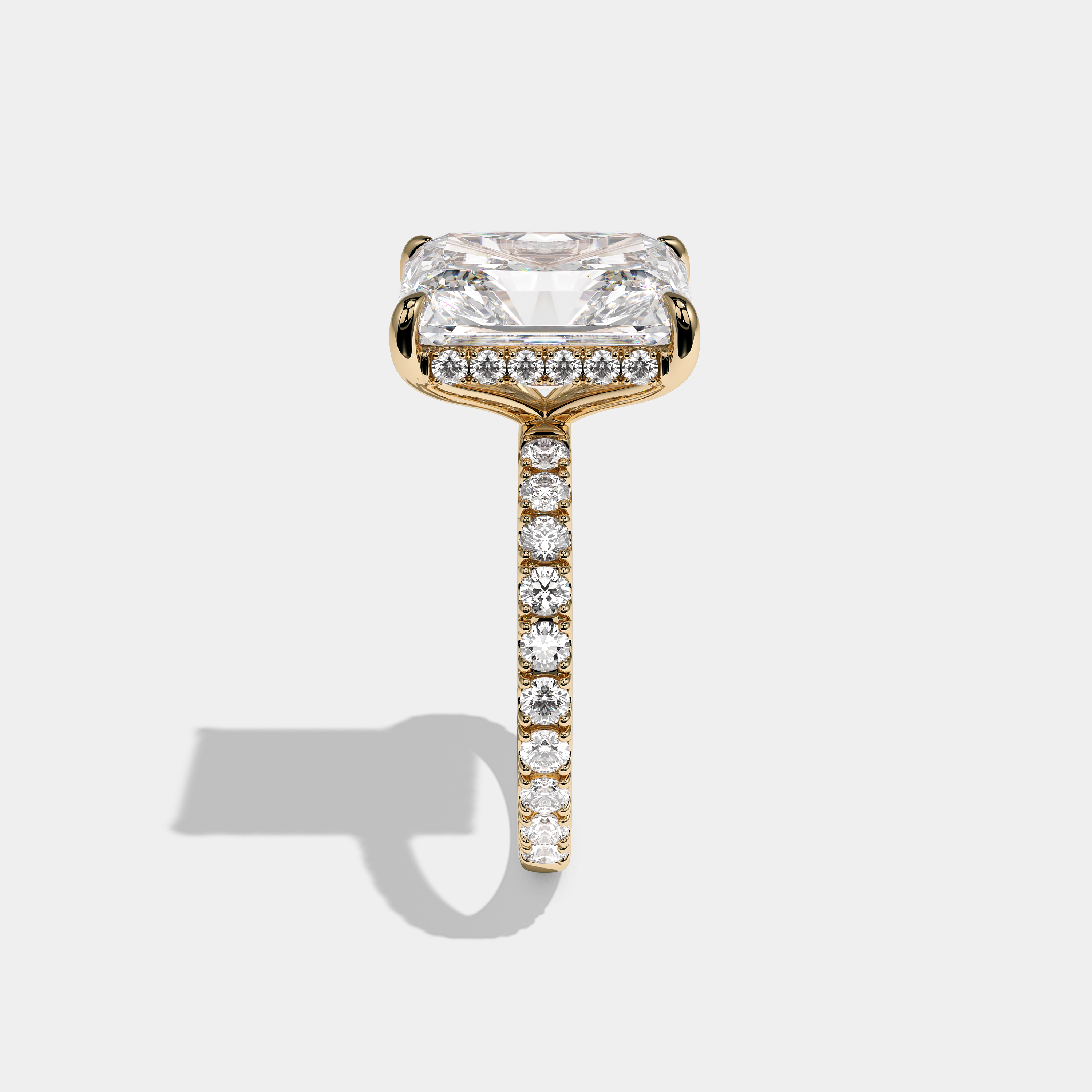 Side View – Kurbãni Durjini Isolene Royale Diamond Radiant Halo Engagement Ring