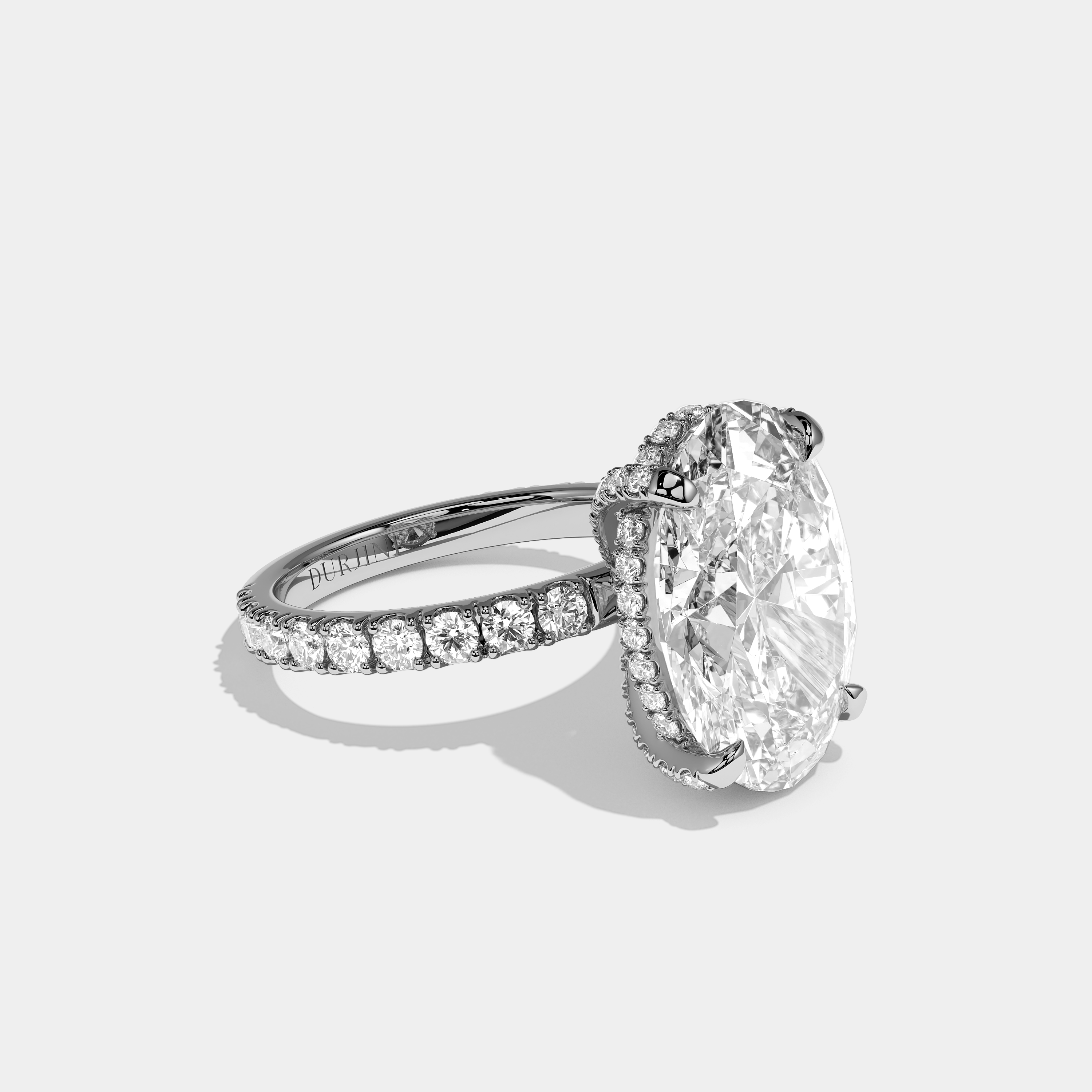Right View – Kurbãni Durjini Aveline Étoile Diamond Oval Halo Engagement Ring