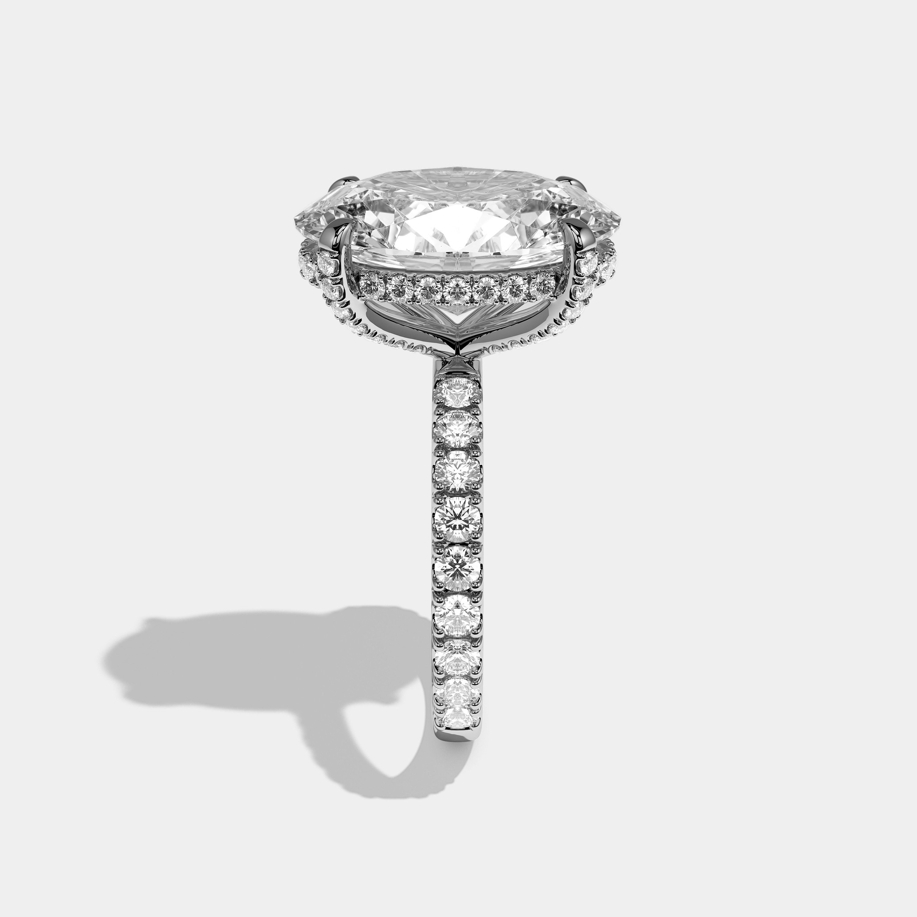 Side View – Kurbãni Durjini Aveline Étoile Diamond Oval Halo Engagement Ring