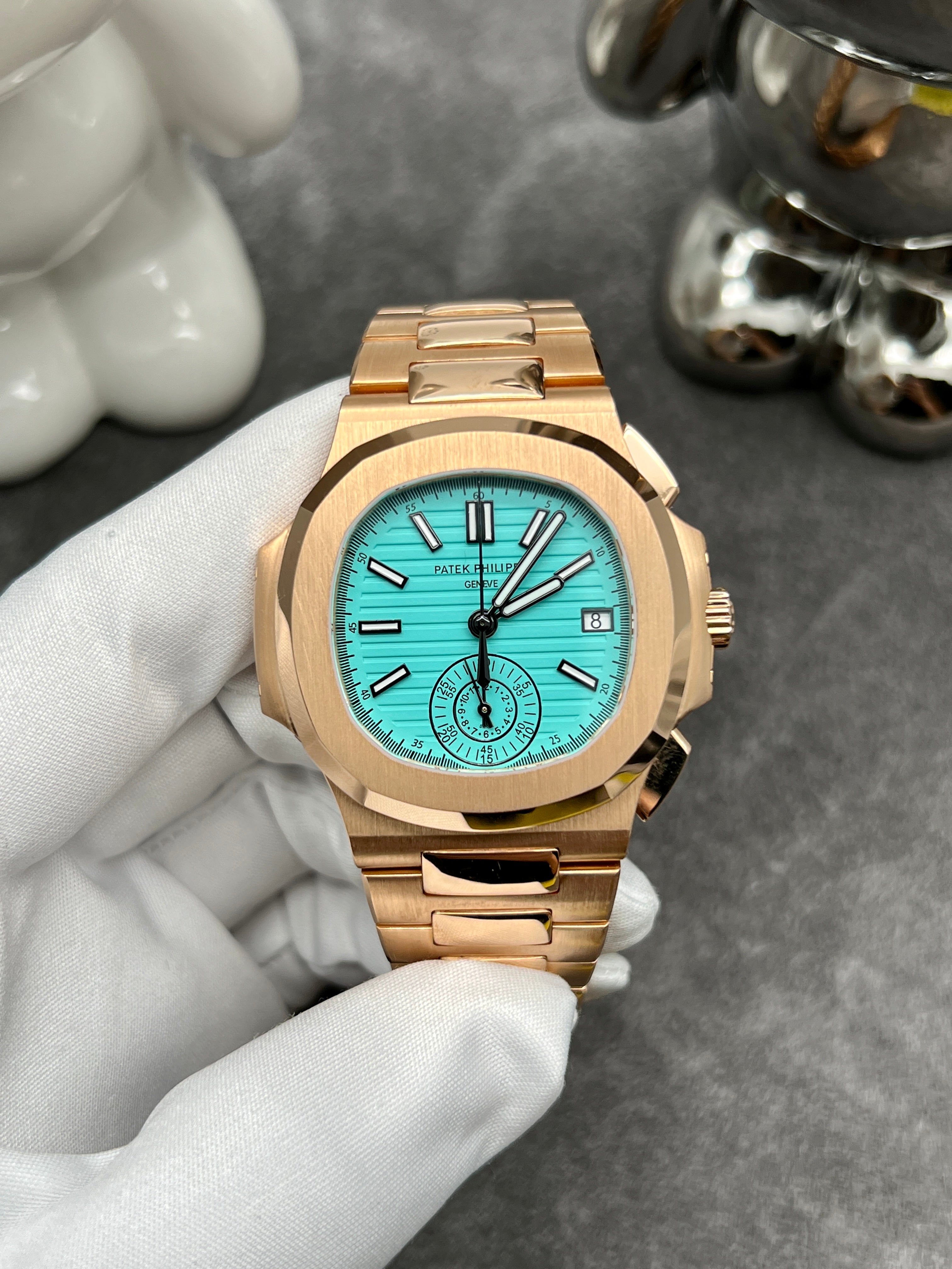 Patek Philippe Nautilus 5711/1A-018 Gold Tiffany Blue 40mm 2023