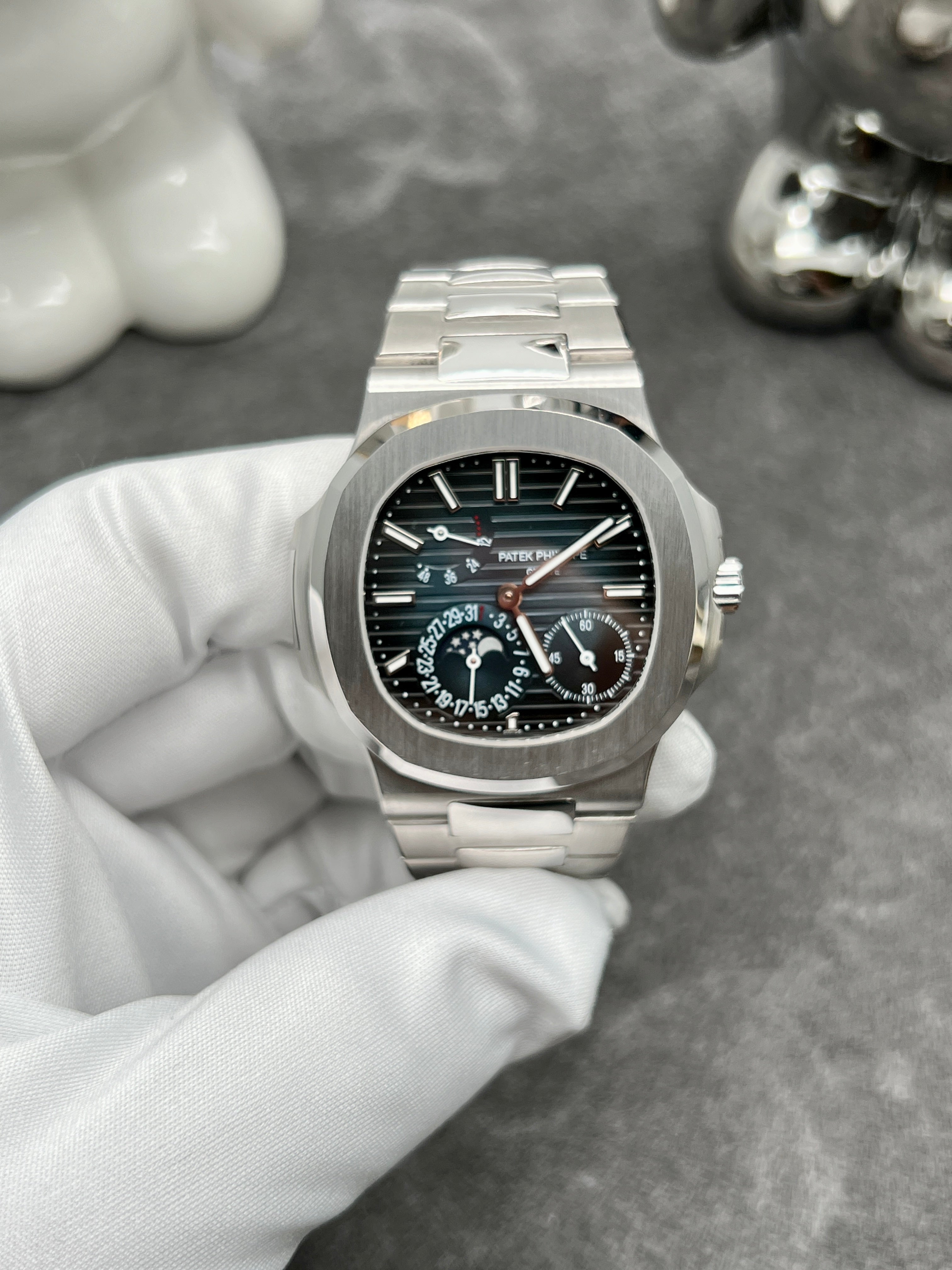 PATEK PHILIPPE RARE NAUTILUS 3712/1A-001 WHITE GOLD BLUE DIAL