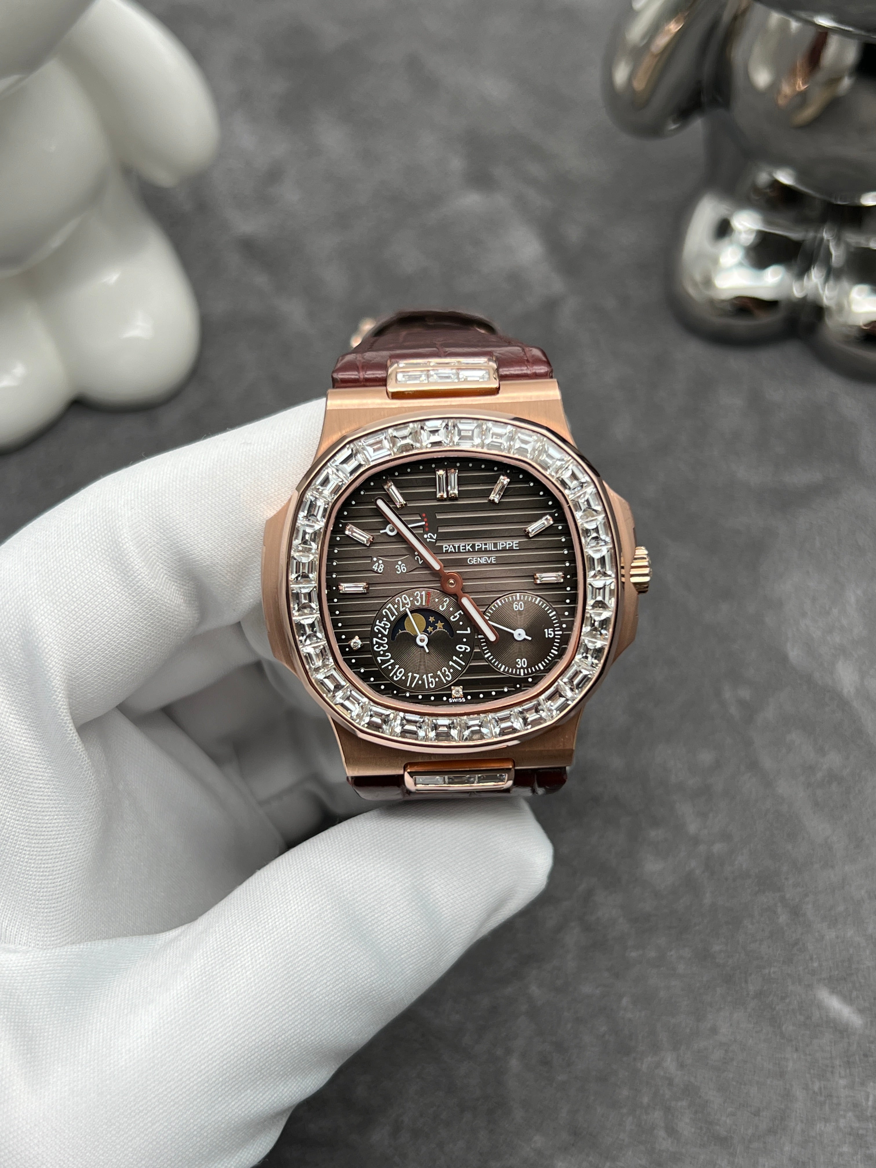 PATEK PHILIPPE RARE NAUTILUS 3712/1A-001 ROSE GOLD DIAMOND BEZEL