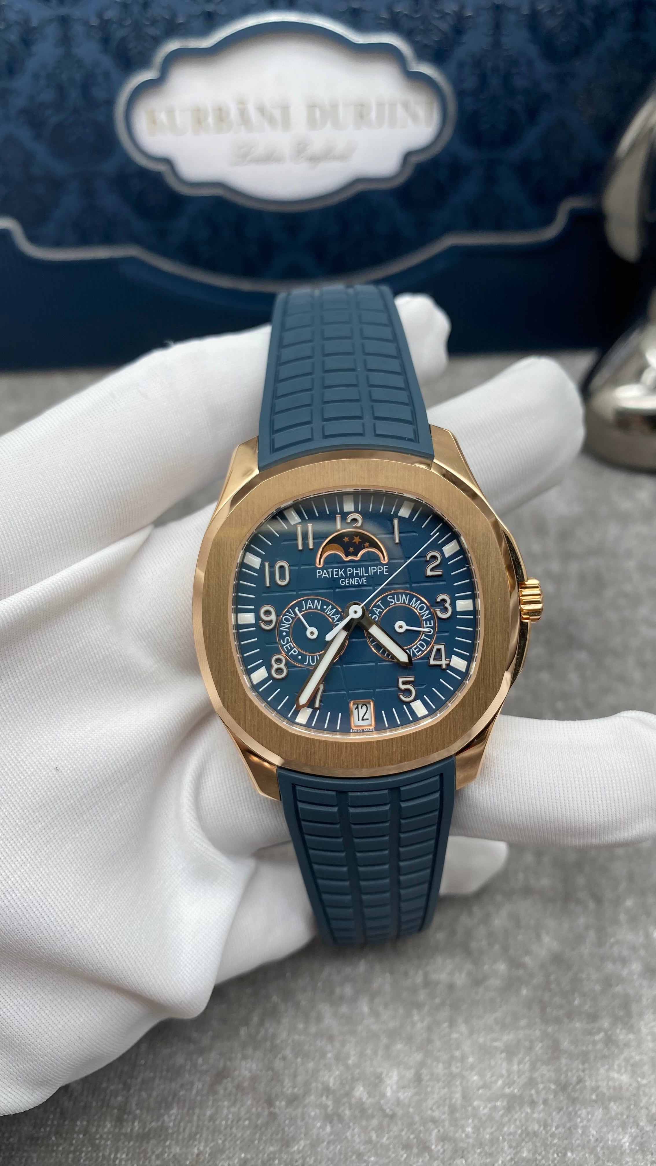 Patek philippe Aquanaut 5261r-001 Blue Dial Rose Gold 40mm 2024 Watch