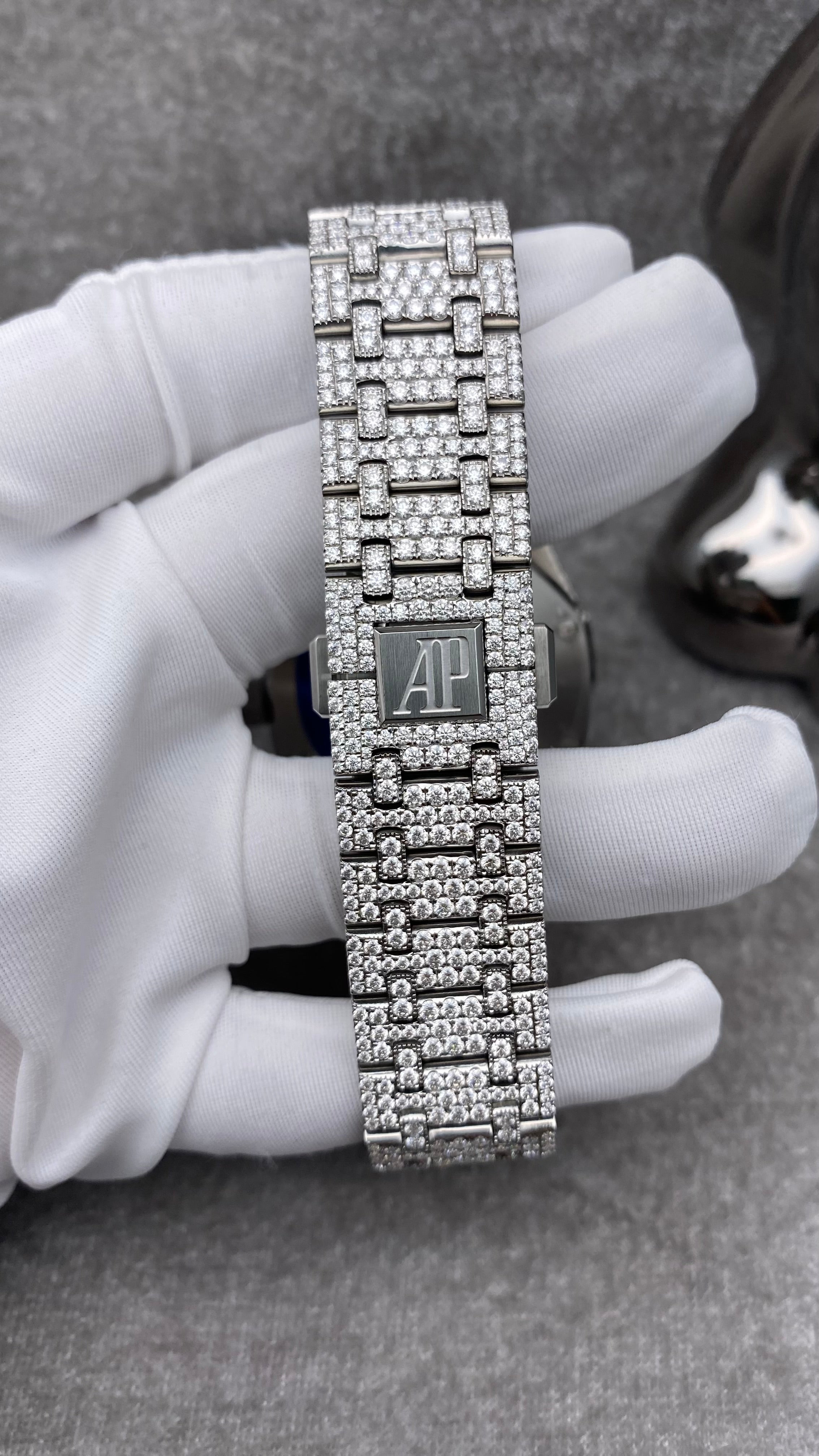 Customised Audemars Piguet Royal Oak 41MM Stainless Steel VVS Diamond Watch