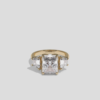 Yehudit Ashwell diamond radiant halo engagement ring in 18K yellow gold by Kurbãni Durjini, 360-degree view